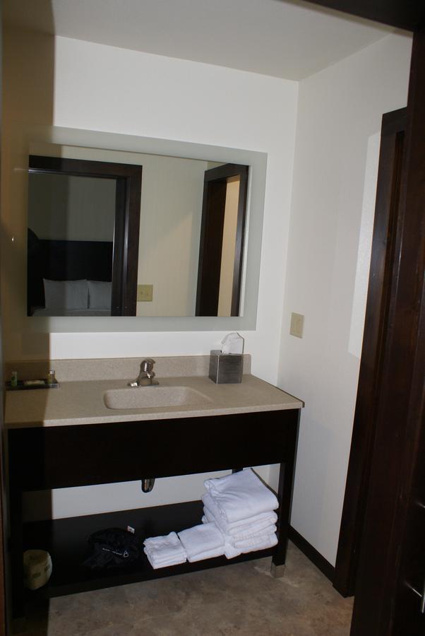 Boarders Inn & Suites By Cobblestone Hotels - Syracuse Dış mekan fotoğraf