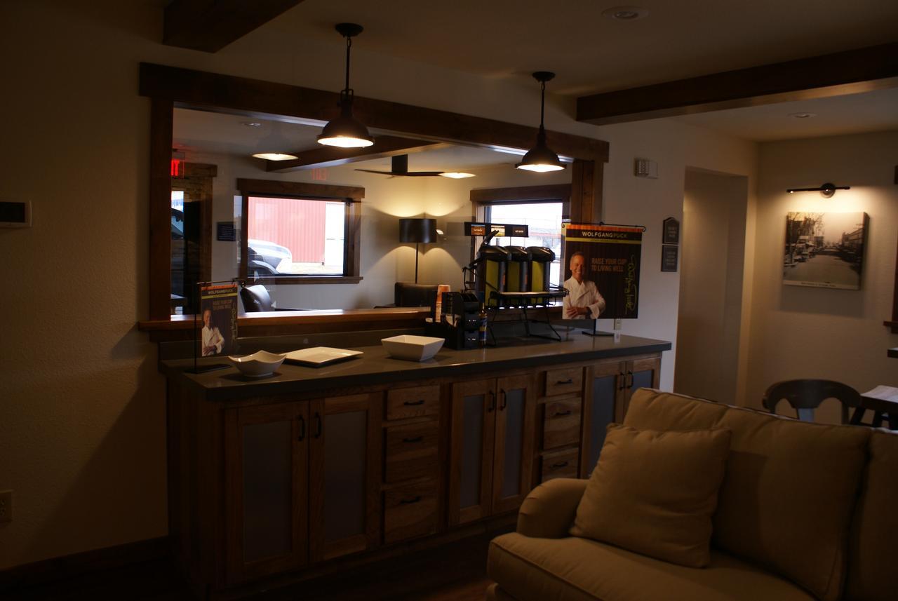 Boarders Inn & Suites By Cobblestone Hotels - Syracuse Dış mekan fotoğraf