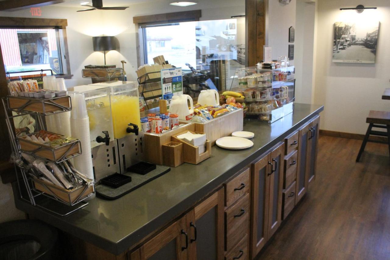 Boarders Inn & Suites By Cobblestone Hotels - Syracuse Dış mekan fotoğraf
